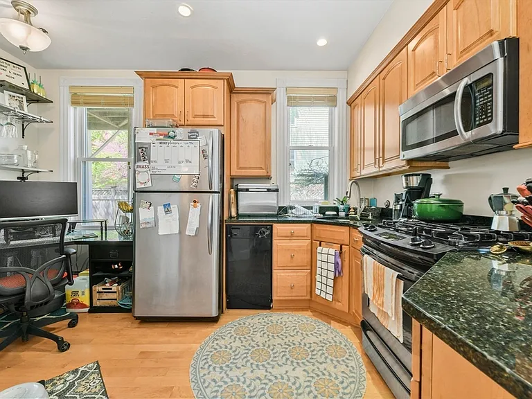 156 Sycamore St #2 — Photo 9