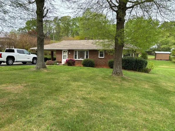 115 W Spencer Rd, Hurt, VA 24563