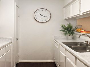 6403 Del Monte Dr APT 117, Houston, TX 77057