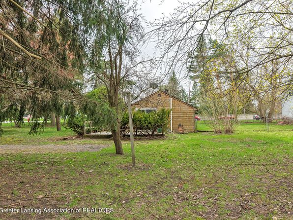 3072 E Lake Lansing Rd, East Lansing, MI 48823