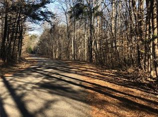 1421 Everette Dr, Yadkinville, NC 27055