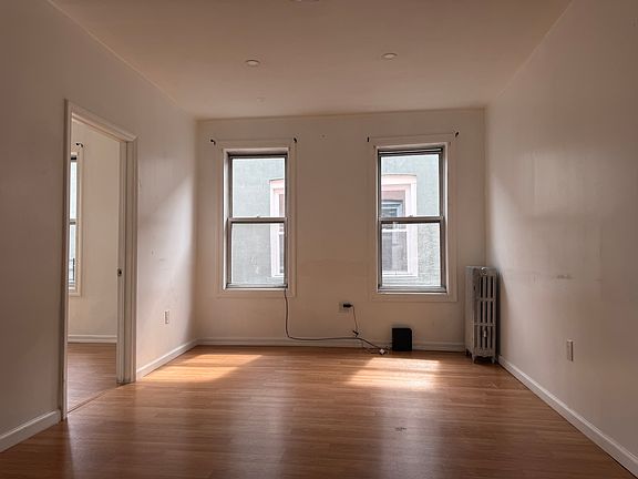 3rd image of 1157 Fteley Ave #2