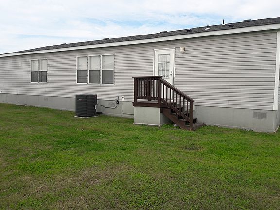 3rd image of 7151 Woodlake Pkwy