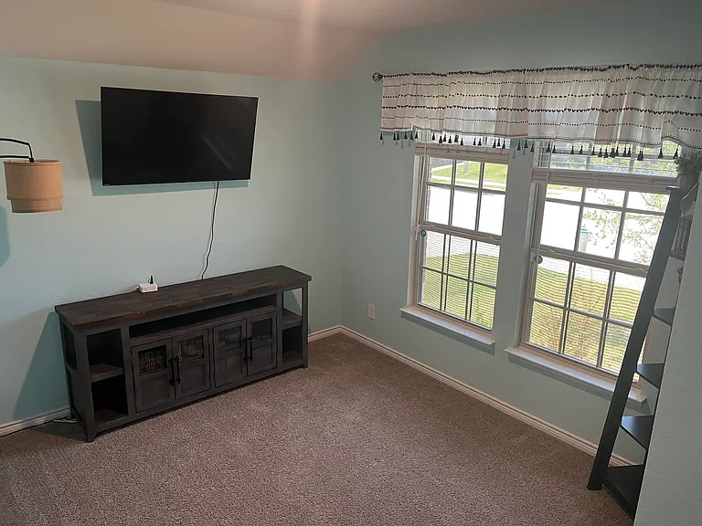 620 Carters Grove Dr — Photo 8