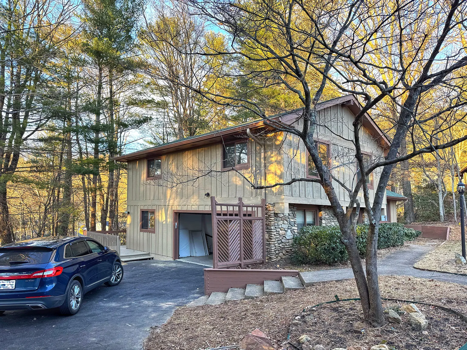 4 bed, 2197 sqft, $2,950 — Photo 3