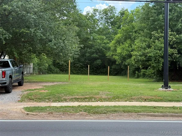 717 Federal Dr, Montgomery, AL 36107