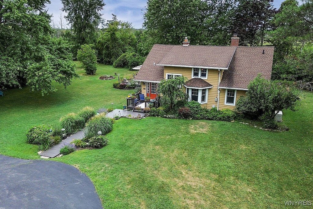 シェフィールド　ウェンディズニ 767 Sturgeon Point Rd, Derby, NY 14047 | MLS #B1632632 | Zillow