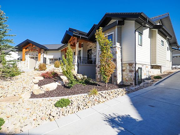 3rd image of 3167 S Mapleton Estates Dr