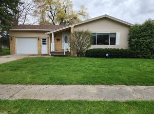 82 Gaige St, Sandusky, MI 48471