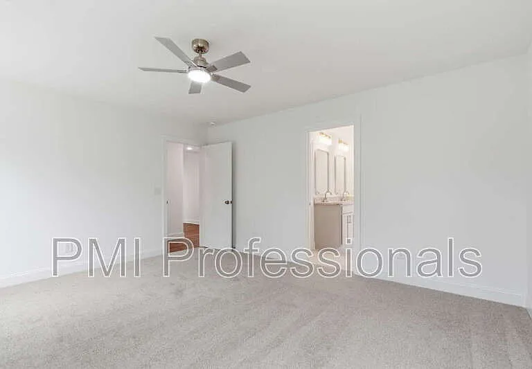 295 Spring St — Photo 33