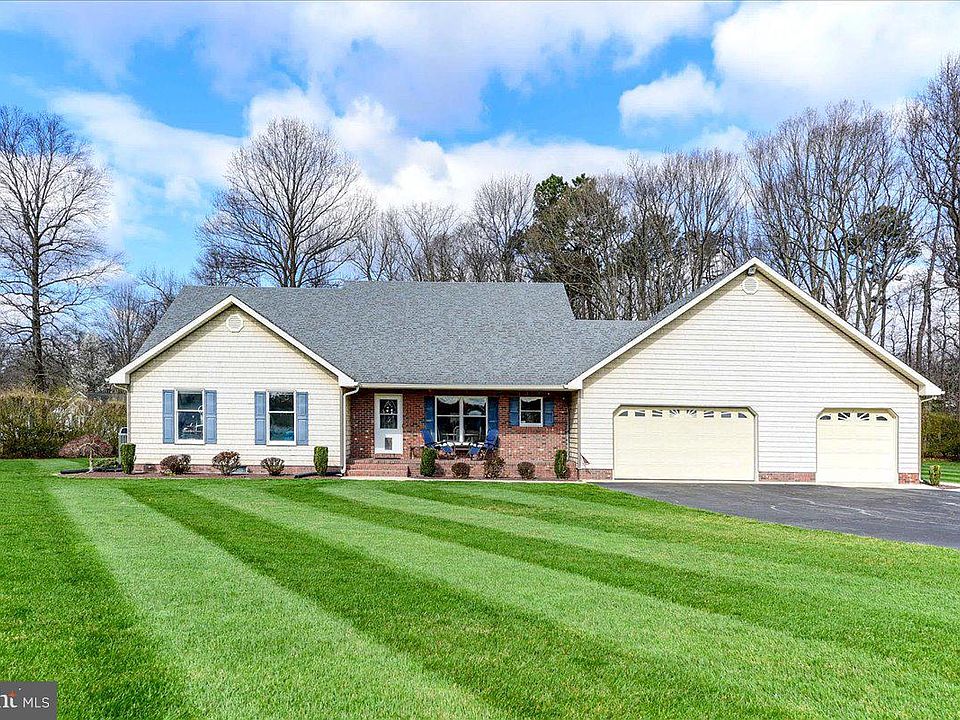 1st image of 17369 Meadow Dr