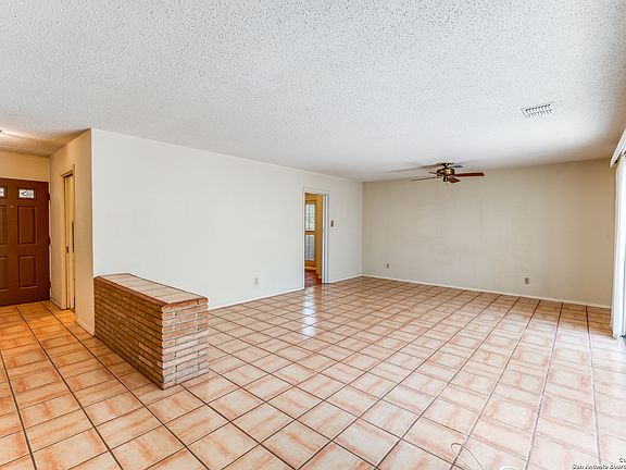5th image of 119 OAK PARK DR