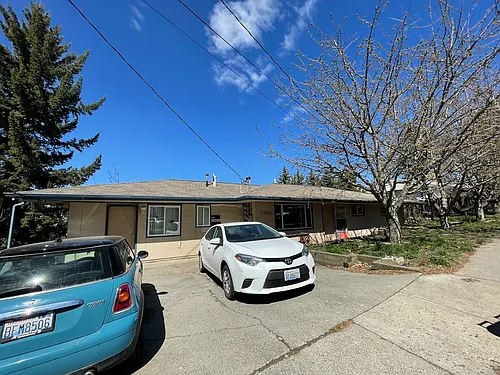1310 NE Williams Dr #1 Photo 1