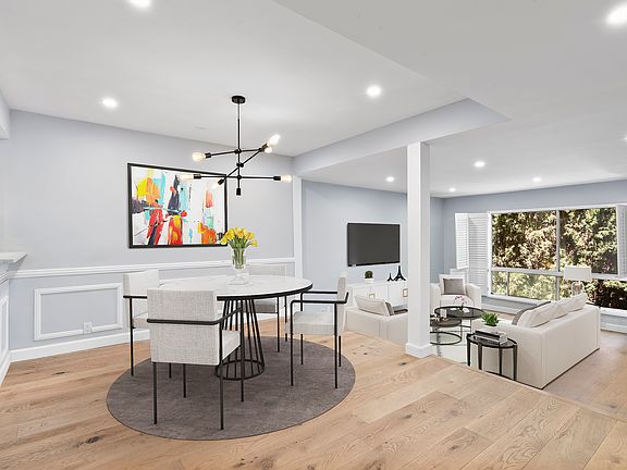3rd image of 4807 Woodley Ave Unit 204