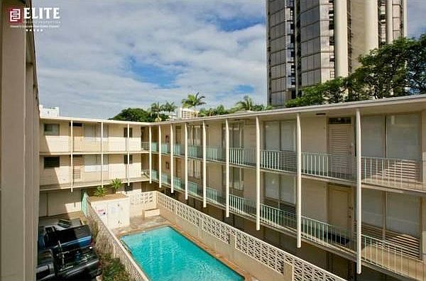 1st image of 920 Kaheka St APT 11