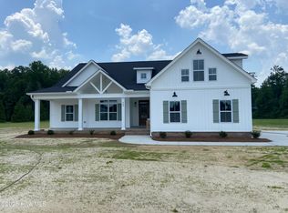 989 Buckley Dr, Grimesland, NC 27837