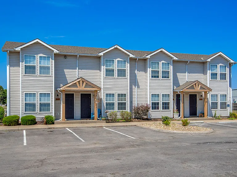 Evergreen Townhomes — Photo 7