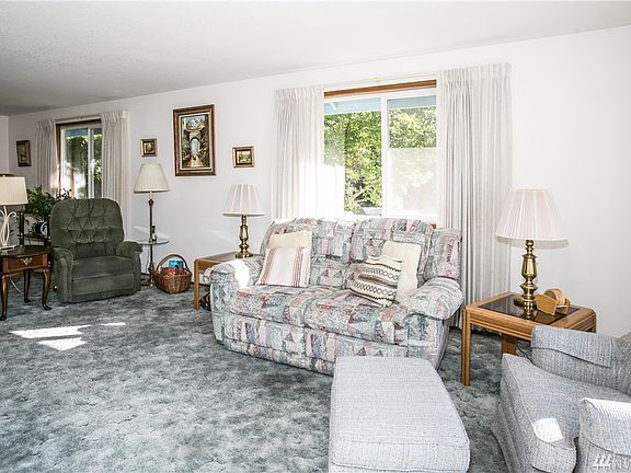 5th image of 804 Elliott Pl