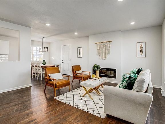 4th image of 18113 Hanthorne Dr