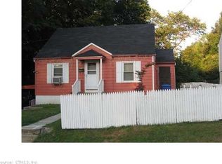 130 Macarthur Dr, Waterbury, CT 06704