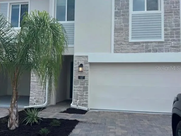 157 Nine Iron Dr, Davenport, FL 33896