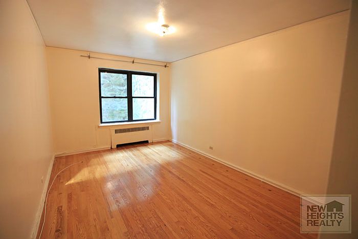 1st image of 251 Seaman Ave APT 1E