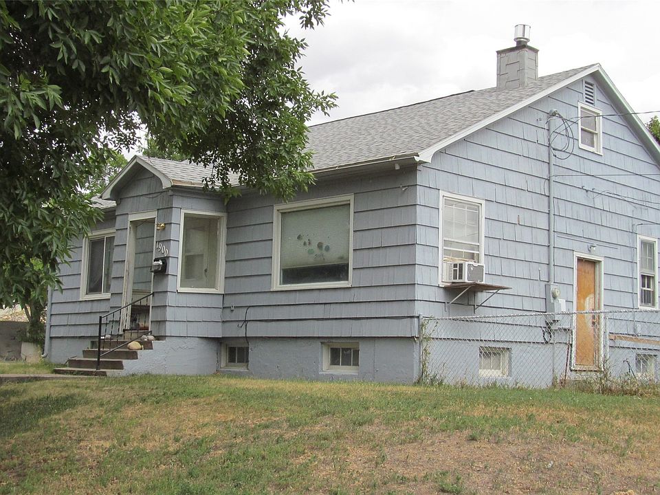 2nd image of 1900 5th Ave S
