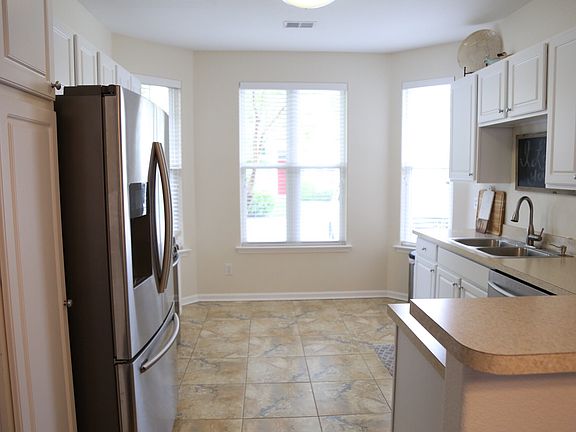 5th image of 4717 Martinique Ct