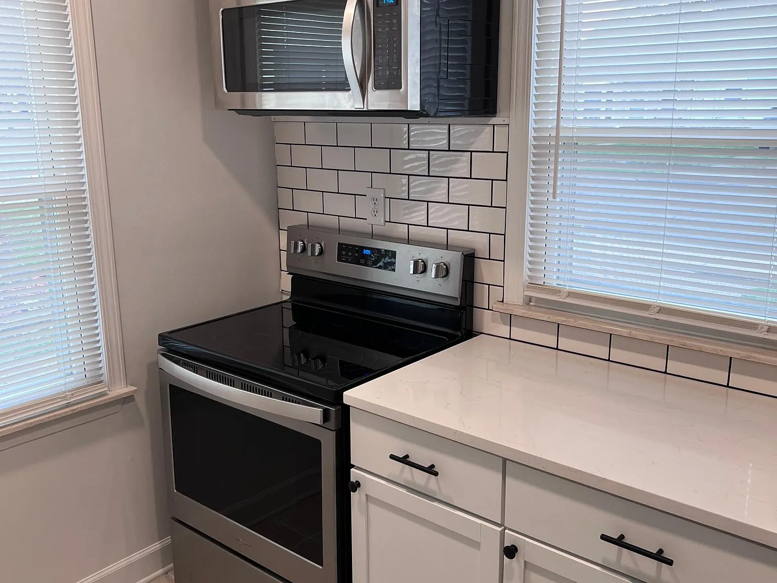2 bed, 766 sqft, $2,100 — Photo 4