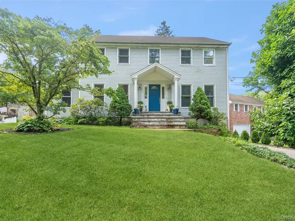 6 Cedar Avenue, Locust Valley, NY 11560