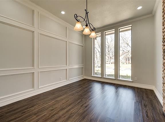 4th image of 2110 Riverforest Ct