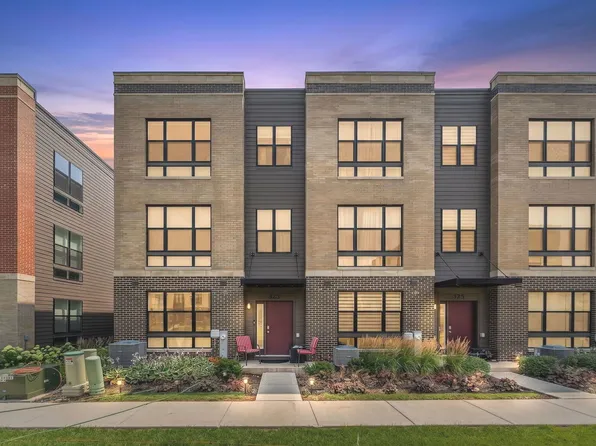 323 Summit Cir, Lombard, IL 60148