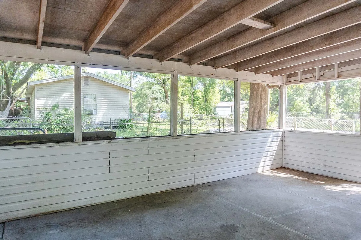 Building Photo - 5016 Saray Way