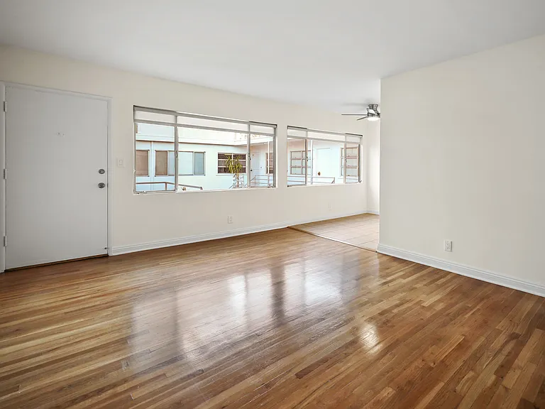 234 San Vicente Blvd #18 — Photo 9