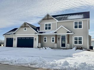 N9342 Dusty Dr, Appleton, WI 54915