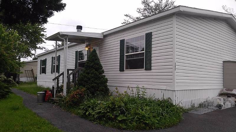 1st image of 18 Avenue F
