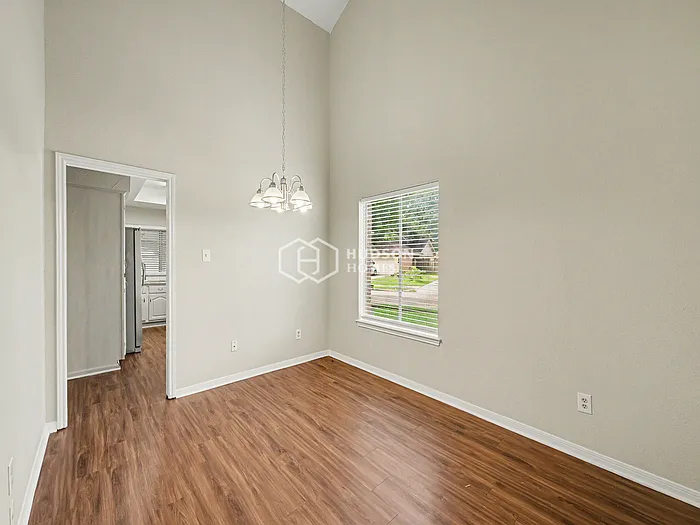 9127 Cypress Square Dr — Photo 10