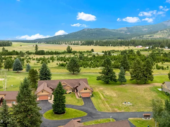 85 Bellflower Ct, Blanchard, ID 83804