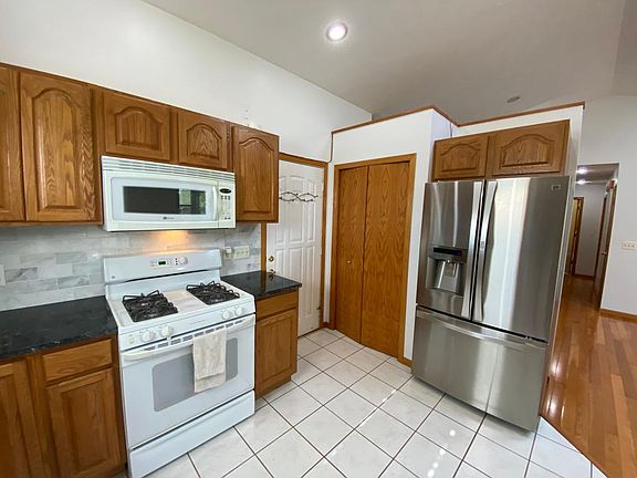 4th image of 1123 Golfcrest Dr SW