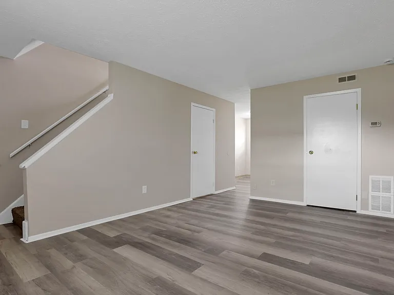 6882 Garden Terrace Rd — Photo 2