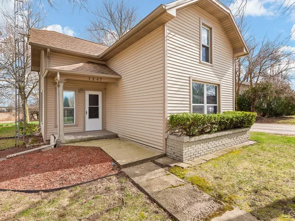 1247 Seneca St, Adrian, MI 49221