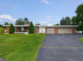 4325 W Market St, York, PA 17408