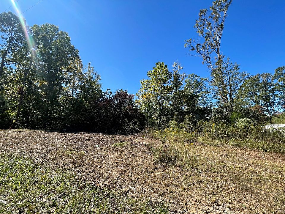 2nd image of 495 Perryville Estate Ln