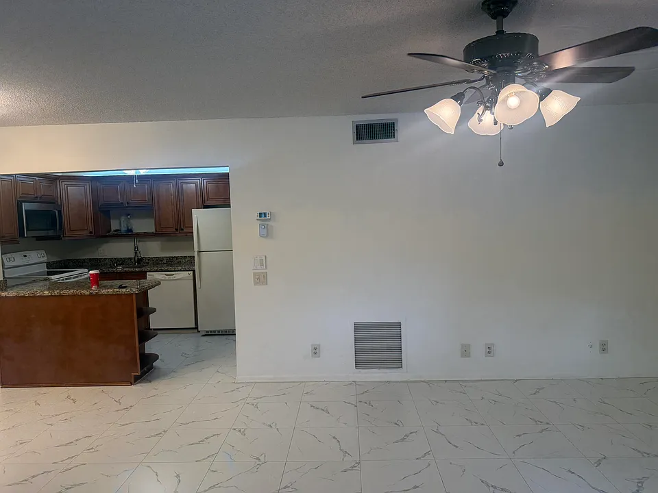 211 Pine Hov Cir #D-2