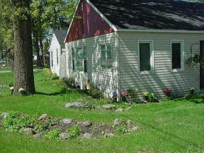2nd image of 624 W Lake Dr