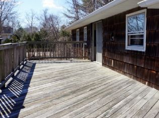 8 Ridge Rd, Southampton, NY 11968