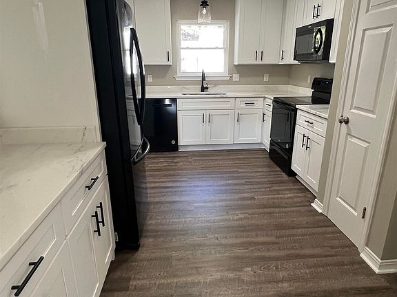 4th image of 105 Shiloh Dr