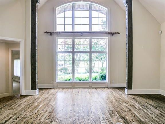 3rd image of 1604 Kings Ct
