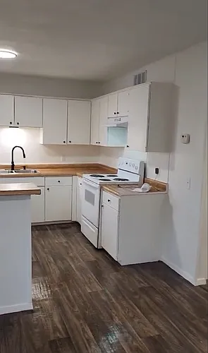 103 N Brookwood St #11-10 Photo 1
