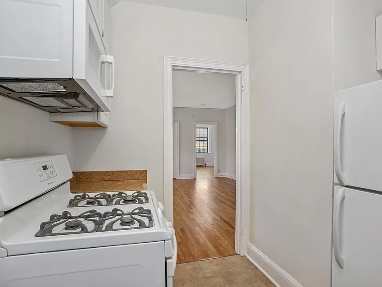 22 Spring St #A8 — Photo 4